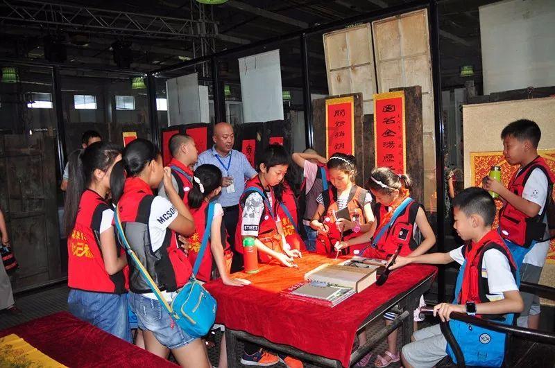 贝索斯前妻去年减持逾100亿美元亚马逊股份 热衷慈善迄今已捐出165亿美元